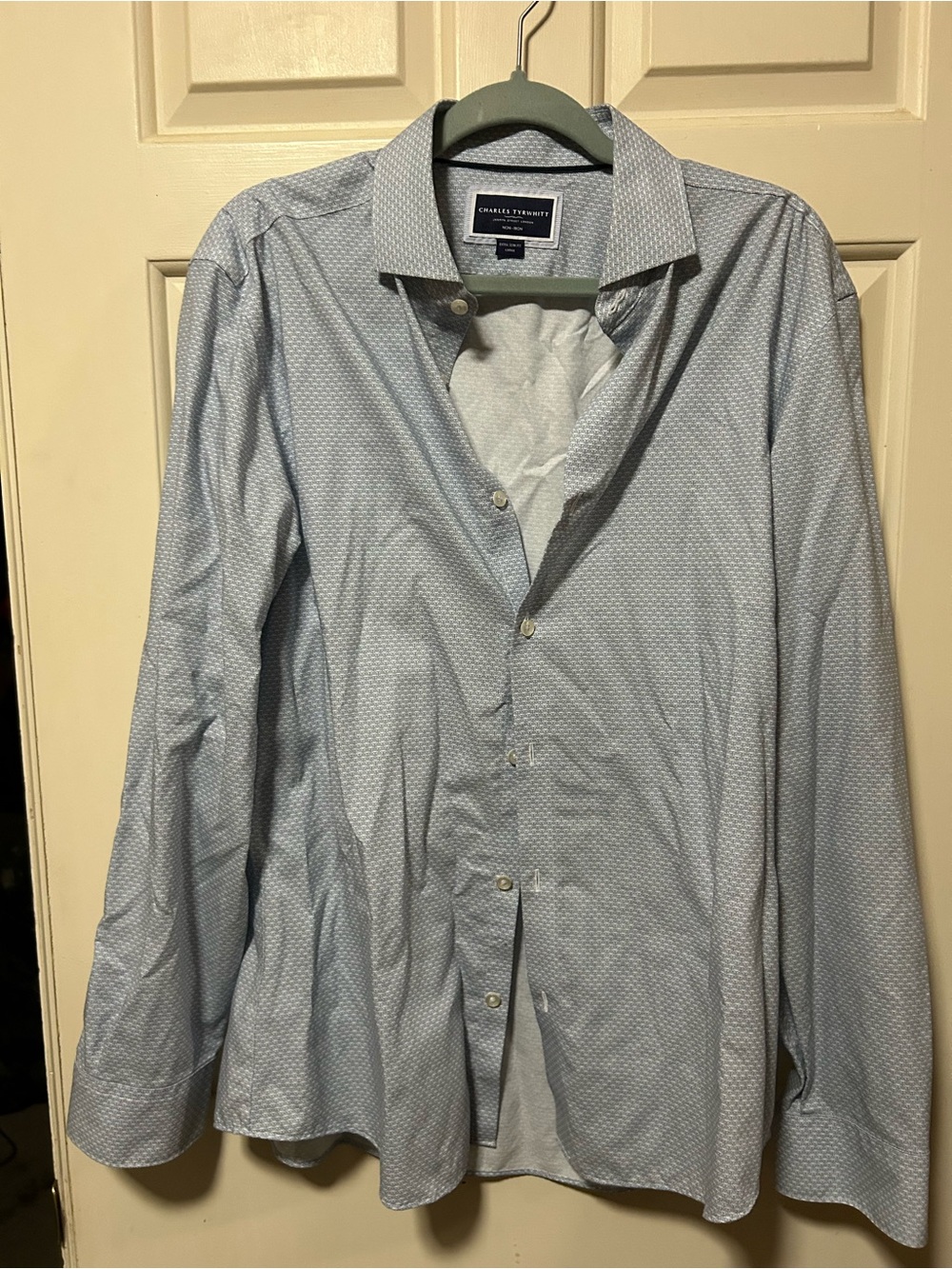Charles Tyrwhitt Pale Blue Microdot Spread Collar Dress Shirt